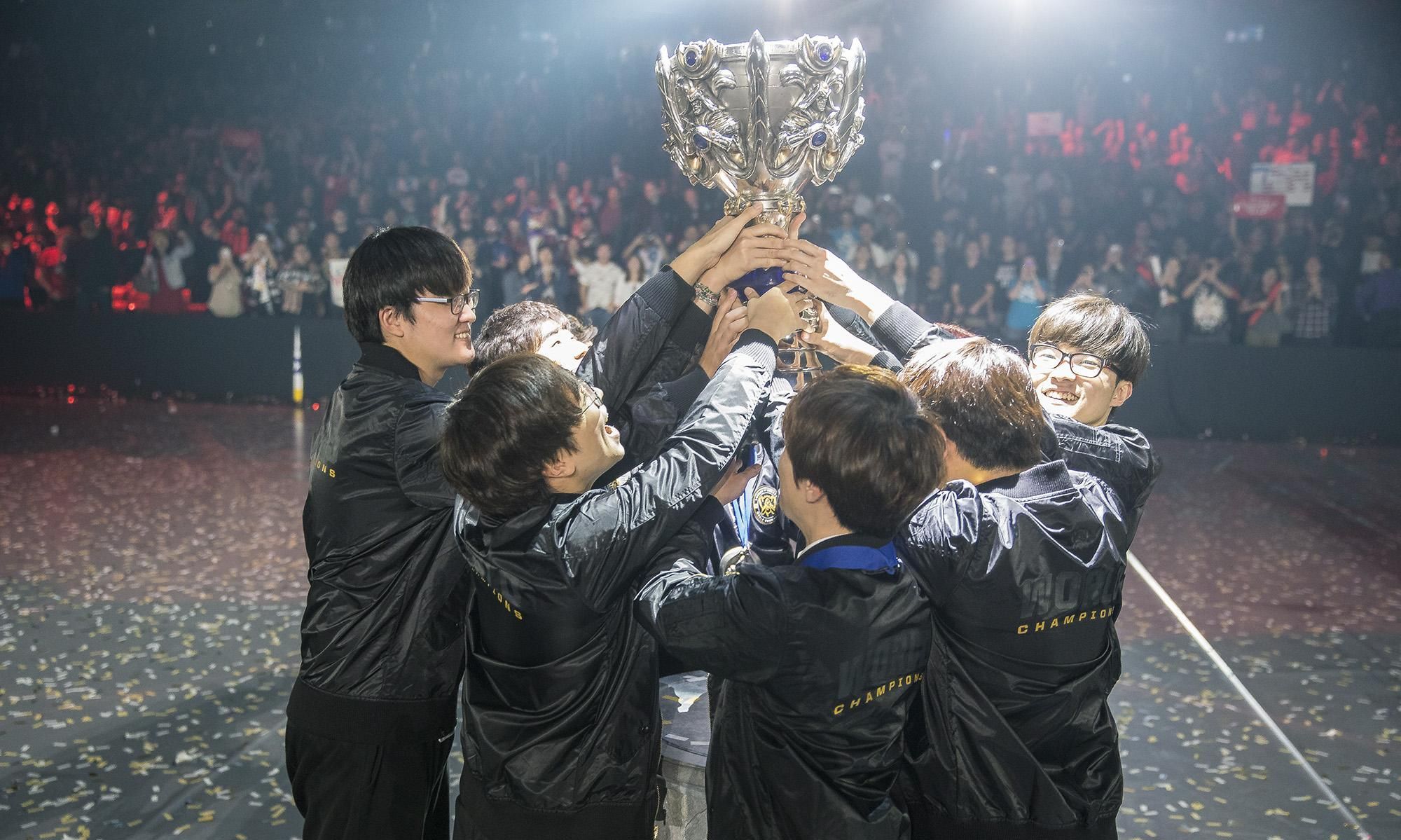 LPL“大冤种”俱乐部诞生！连续2年投资超4000万，世界赛都一次进